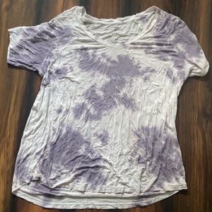 American eagle vneck